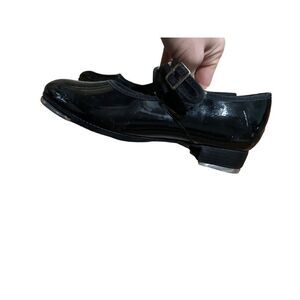 Capezio girls black tap shoes sz 2M